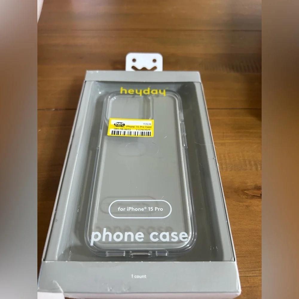 NWT heyday Transparent Clear Phone Case for iPhone 15 Pro